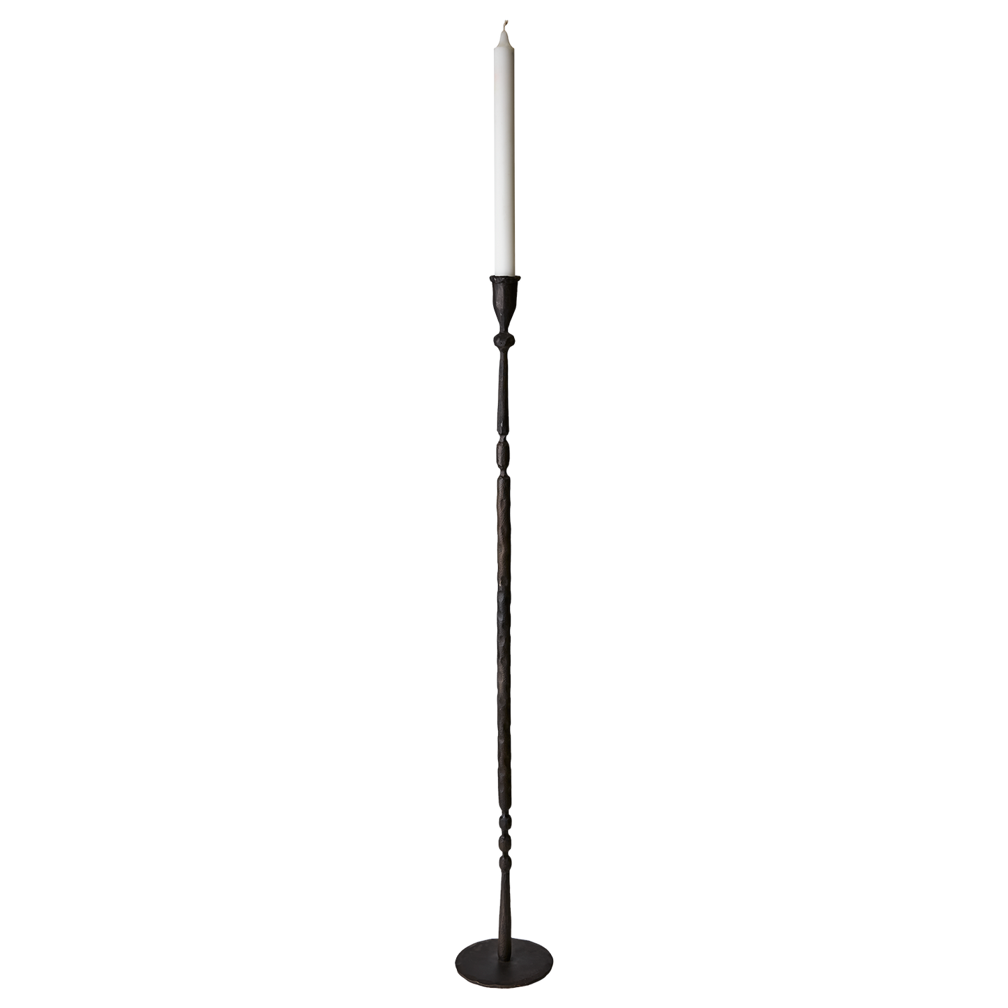 Grand bougeoir artisanal en métal noir H85 cm - Kheos