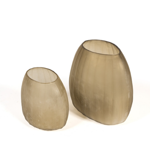 Vase Romance – Verre finition pierre fumée – Coupe verticale – 32 × 20 × 34 cm