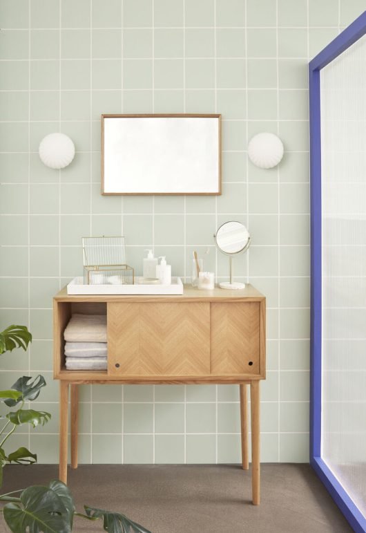 Kumu - Applique murale verre blanc & laiton - Koddel.com