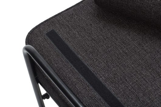 Banc Pipe Noir – Métal et tissu, design contemporain