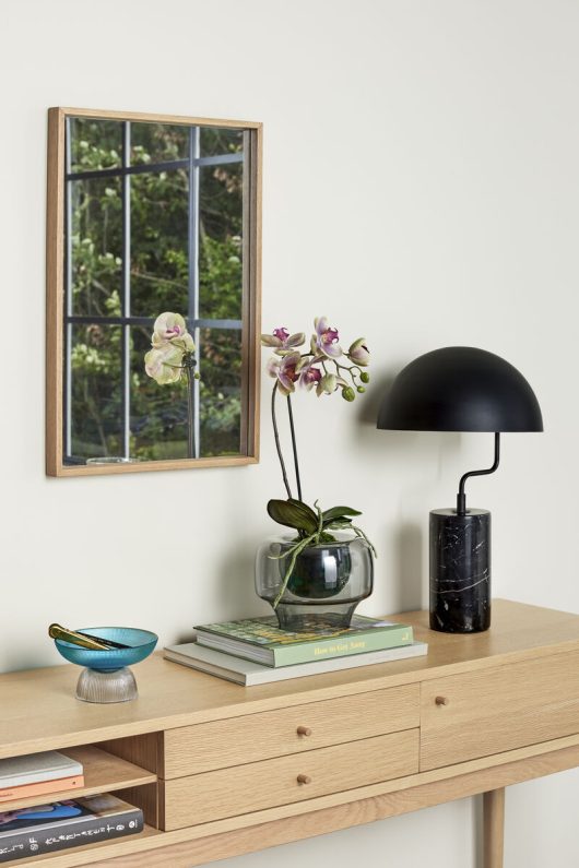Lampe de table Poise - Marbre noir & métal peint