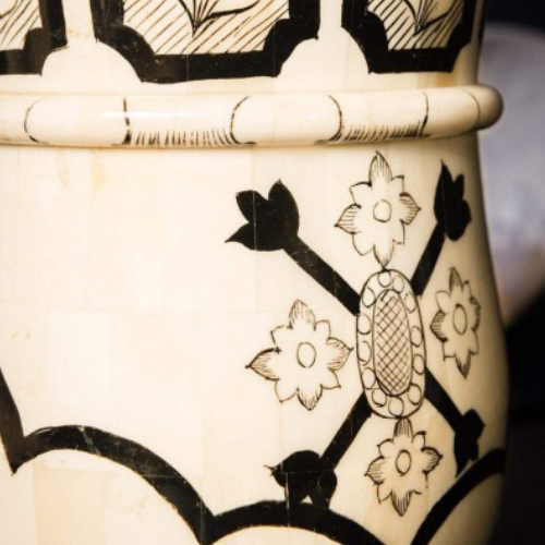 Pot d’apothicaire Ginkgo en mosaïque d’os - Édition artisanale française