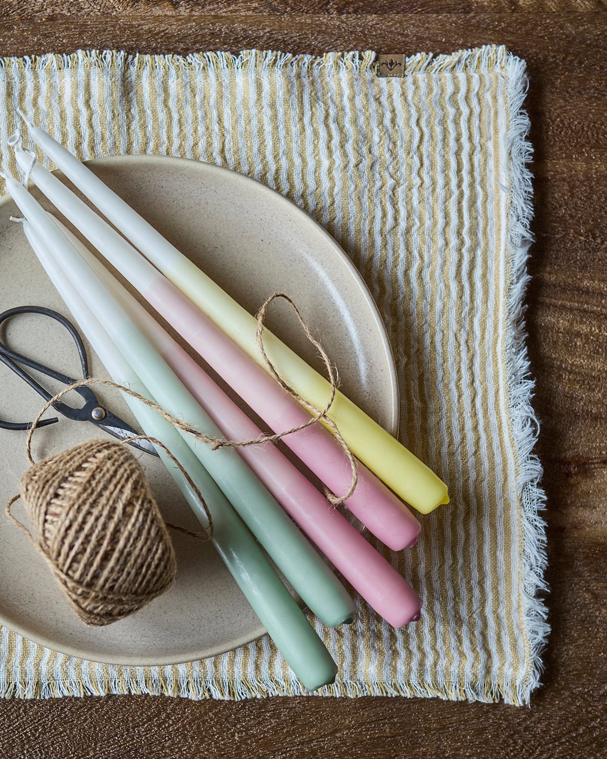 Bougie chandelier Rose poudré – Fabriquée en Suède - Koddel.com