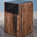 Piédestal en traverse recyclée & marbre noir - Koddel.com