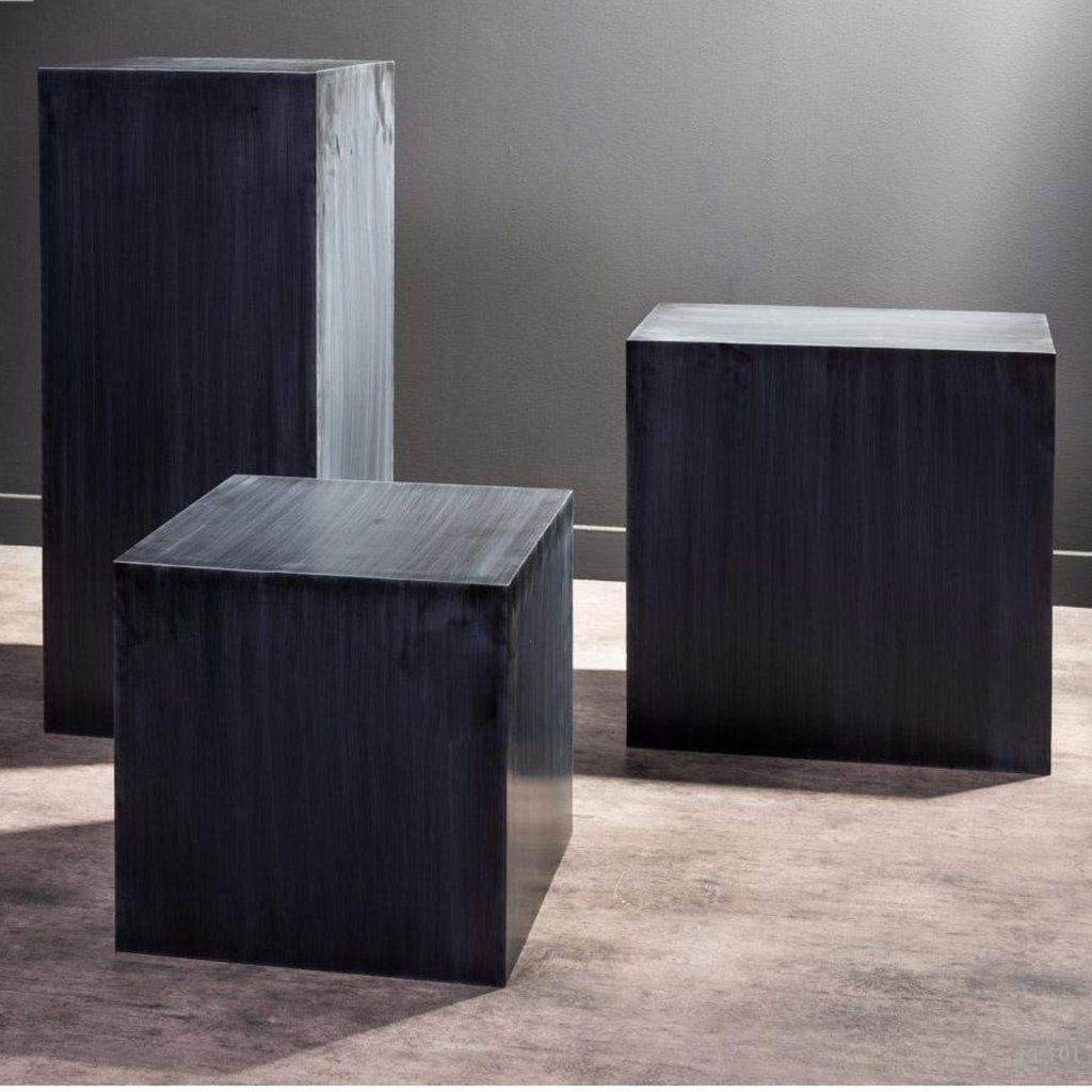 Cube de présentation noir mat - Pièce unique