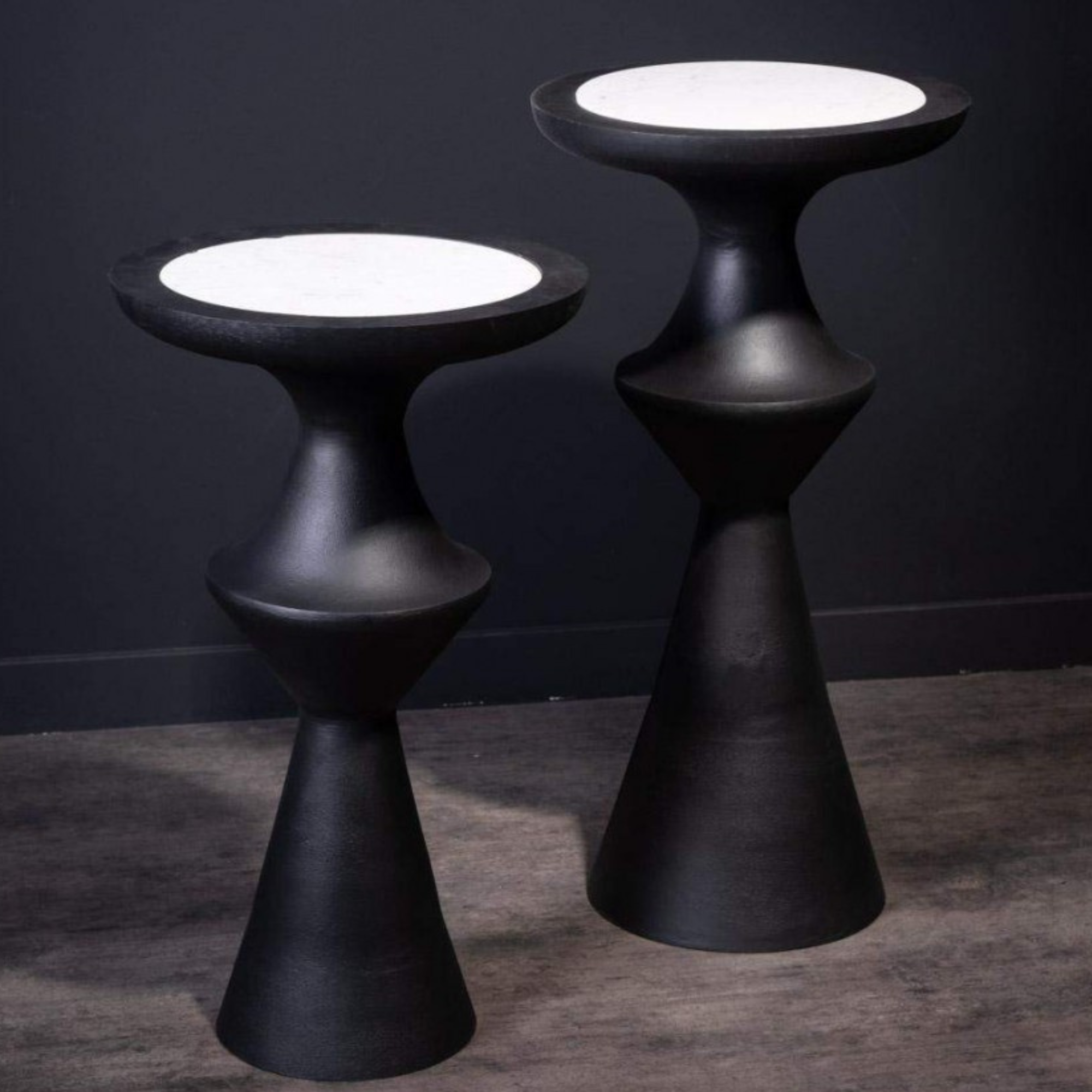 Sellette en métal noir et marbre blanc